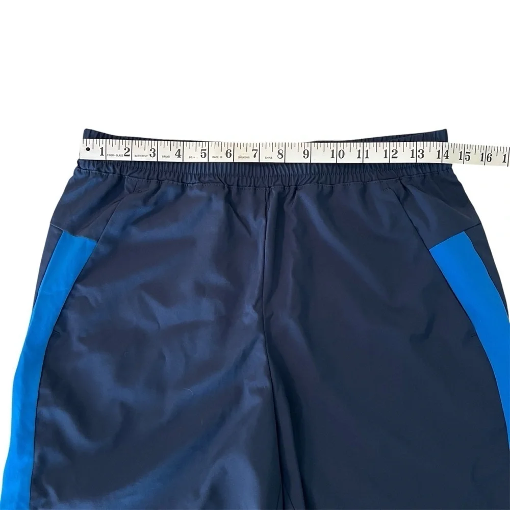 Tek Gear Navy and Blue Athletic Shorts Size Small